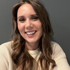 Meet your Posher, Jenn